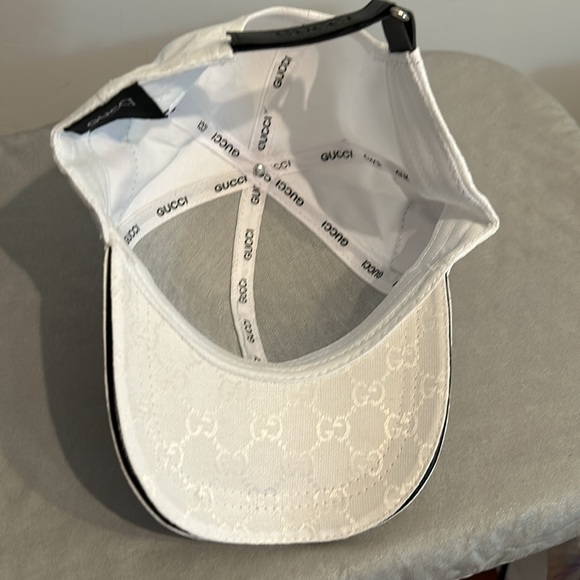 New hat - Picture 4 of 5